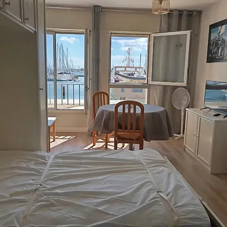 Agreable A 28 M² Avec Piscine