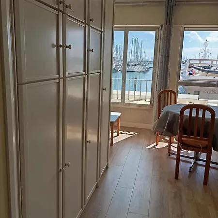 Agreable A 28 M² Avec Piscine * Агд